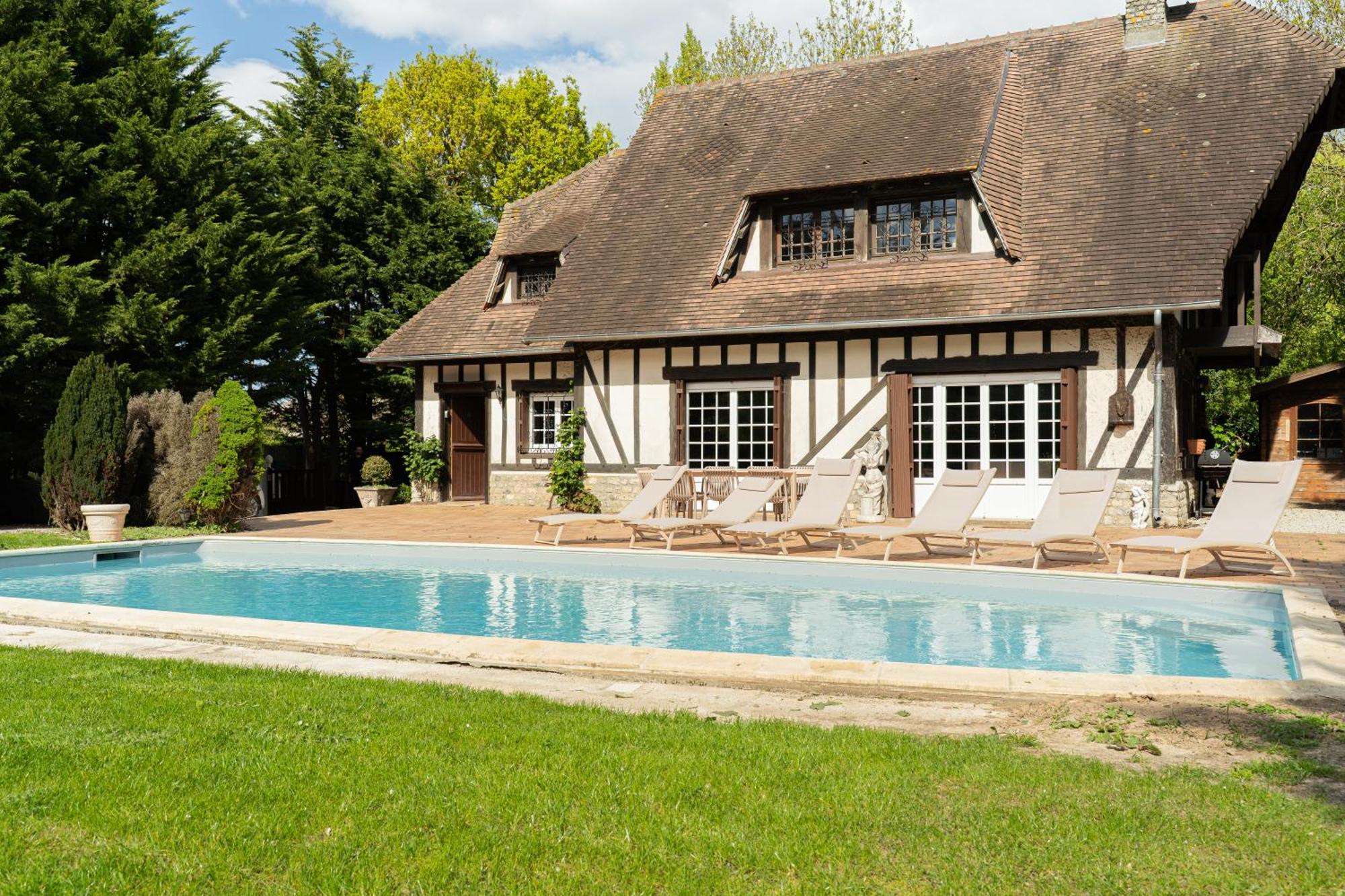 Superbe Maison Normande Avec Piscine A 3 Minutes De La Mer Auberville Dış mekan fotoğraf